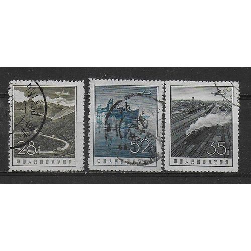 Chine Poste Aerienne 1957 : Avions En Vol Survolant La Route De Montagne, Le Port, La Gare De Triage - Série De 3 Timbres Oblitérés