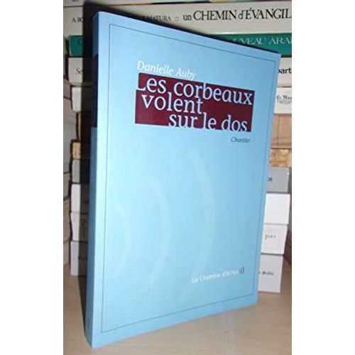 Les Corbeaux Volent Sur Le Dos