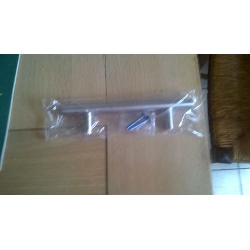 poignée métal de porte placard