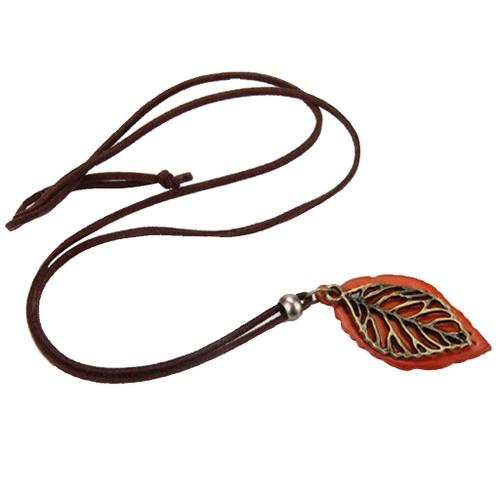 Collier Femme Réglable Forme De Feuilles Deux Chaîne En Cuir Pu Charms Marron