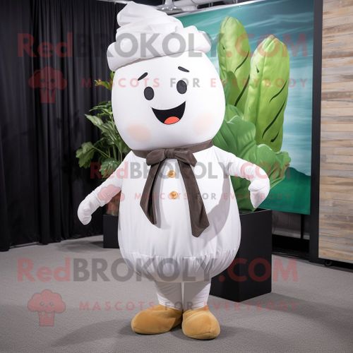 Personnage De Costume De Mascotte Redbrokoly De Navet Blanc Habillé D'une Chemise De Ville Et De Lacets De Chaussures