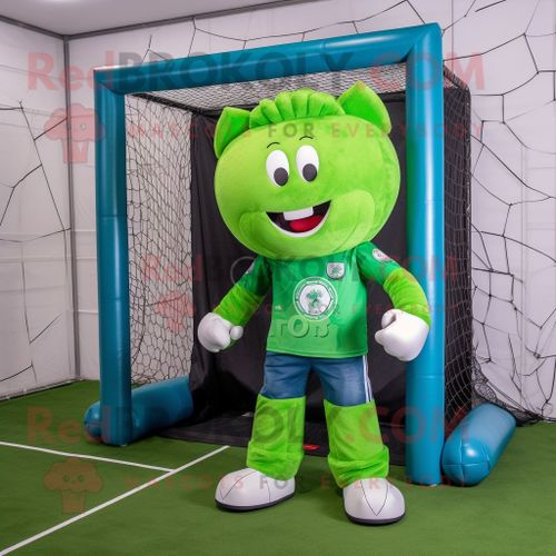 Personnage De Costume De Mascotte Redbrokoly De But De Football Vert Habillé D'un Jean Bootcut Et De Sacs À Dos