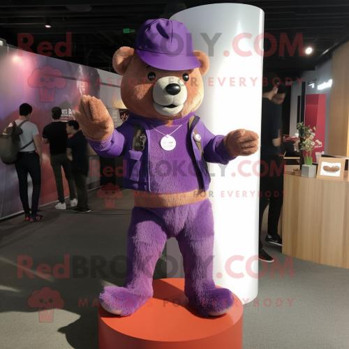 Personnage De Costume De Mascotte Redbrokoly D'ours En Peluche Violet Habillé D'un Jean Bootcut Et D'épinglettes