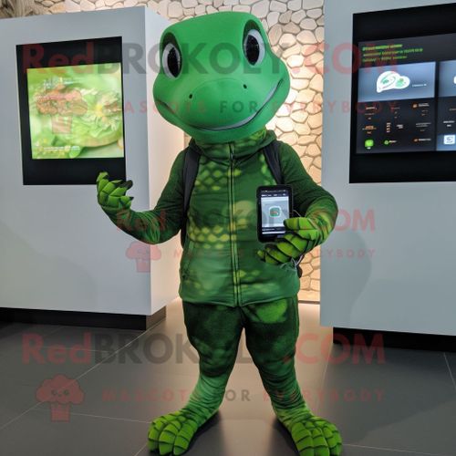 Personnage De Costume De Mascotte Redbrokoly De Python Vert Forêt Habillé D'une Barboteuse Et De Montres Connectées