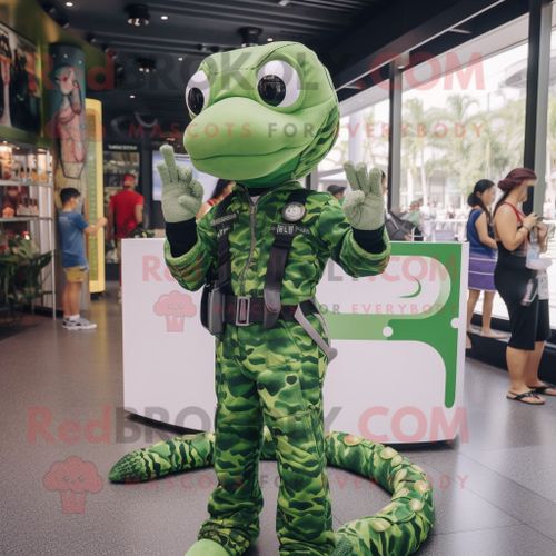 Personnage De Costume De Mascotte Redbrokoly De Python Vert Forêt Habillé D'une Barboteuse Et De Montres Connectées
