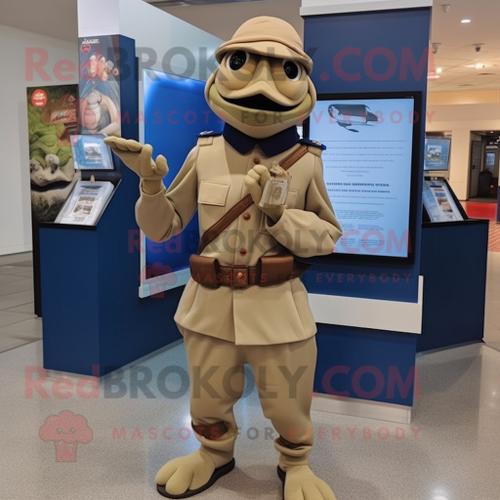 Personnage De Costume De Mascotte Redbrokoly De Soldat De La Marine Beige Habillé D'un Col Roulé Et De Portefeuilles