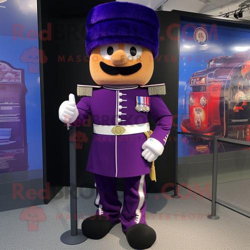Personnage De Costume De Mascotte Redbrokoly De La Garde Royale Britannique Violet Vêtu D'un Short De Course Et De Porte-Clés