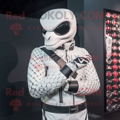 Personnage De Costume De Mascotte Redbrokoly De Python Blanc Habillé D'une Veste De Motard Et De Montres Connectées