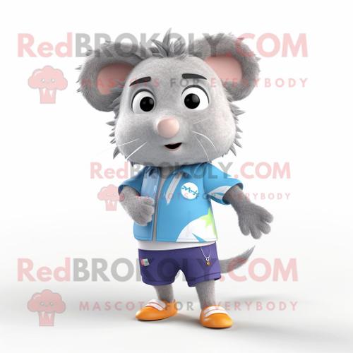 Mascotte Redbrokoly De Personnage De Hamster Gris Habillé D'un Bermuda Et De Pinces À Cheveux