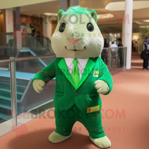 Mascotte Redbrokoly De Personnage De Cochon D'inde Vert Habillé D'un Rash Guard Et De Pochettes De Costume