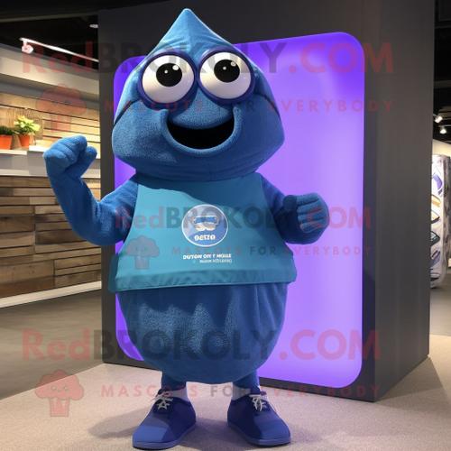 Personnage De Costume De Mascotte Redbrokoly De Prune Bleue Habillé D'un Short De Bain Et De Montres Numériques