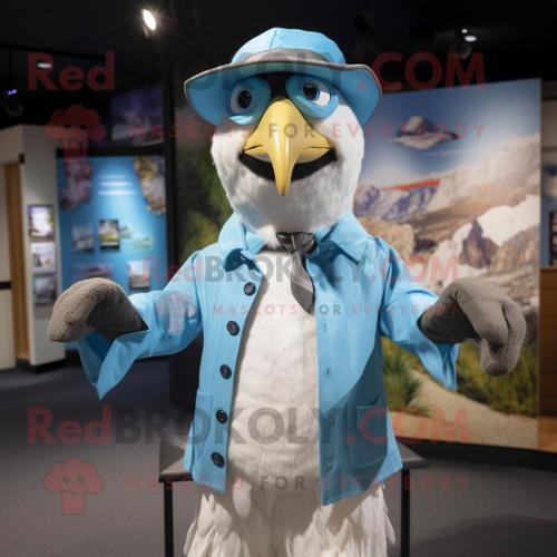 Personnage De Costume De Mascotte Redbrokoly Sky Blue Haast S Eagle Habillé D'une Chemise En Popeline Et De Bérets