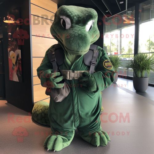Costume De Mascotte Redbrokoly De Python Vert Forêt Habillé D'un Blouson Aviateur Et De Pochettes