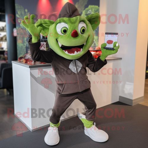 Personnage De Costume De Mascotte Redbrokoly Olive Vampire Habillé Avec Un Pantalon De Jogging Et Des Broches