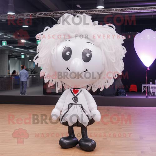 Personnage De Costume De Mascotte Redbrokoly De Ballons En Forme De Coeur Blanc Habillé Avec Un Manteau Et Des Pinces À Cheveux