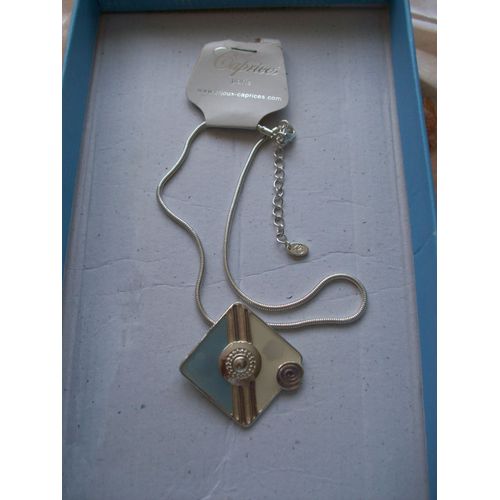 Collier Caprice Pendentif Rectangle Bleu Crème Beige Marron.