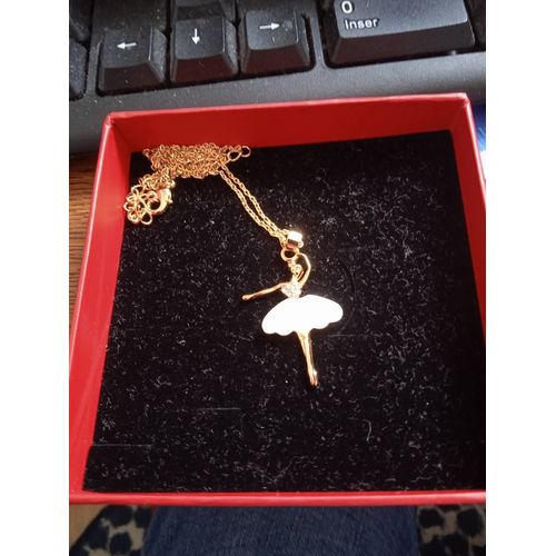 Petite Danseuse Bijou Avec Sa Chaine