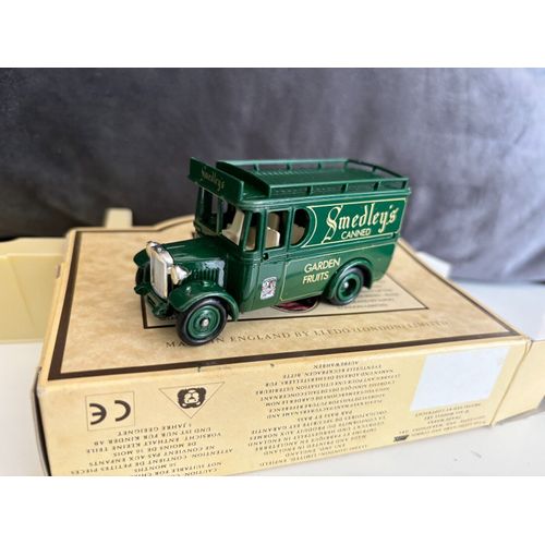 Lledo 1/43 - Days Gone N° 34001 Dennis Smedley's Canned 1932