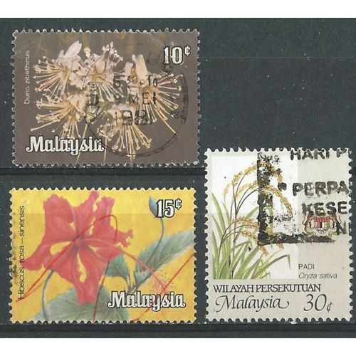 Lot De 3 Timbres Oblitérés Malaisie Territoire Fedéral, Fleurs 1979 Et Produit Agricole 1986