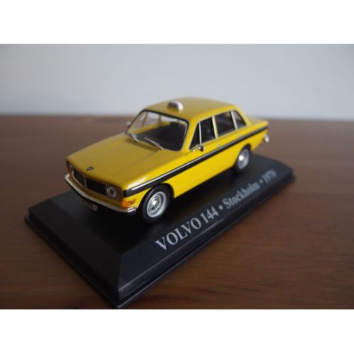 Taxi Volvo 144 Stockholm 1:43 Neuf-Altaya