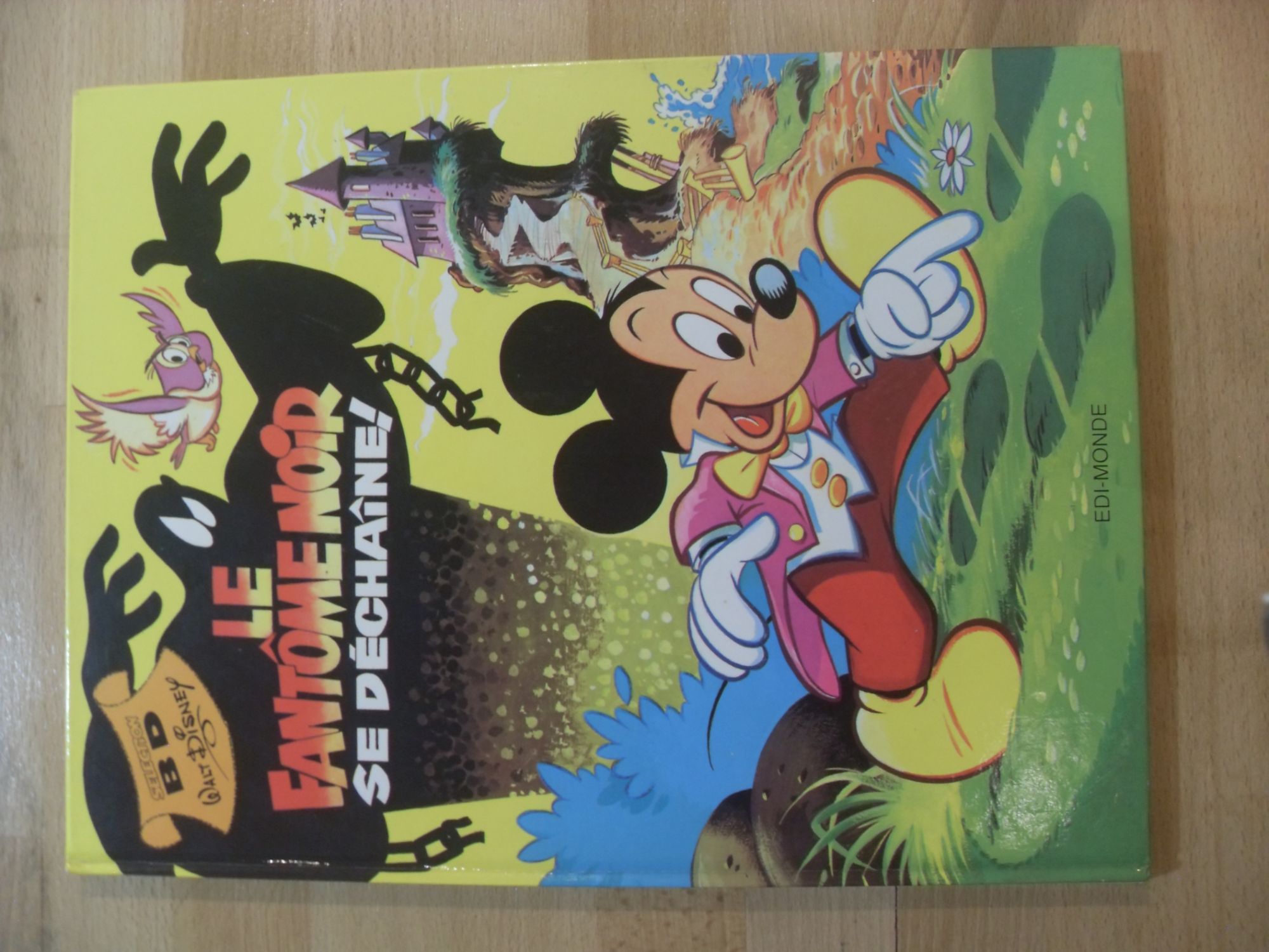 Le fantome noir se déchaine!