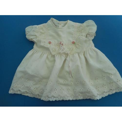 Robe Pour Bébé Vintage Blanche Avec Dentelles