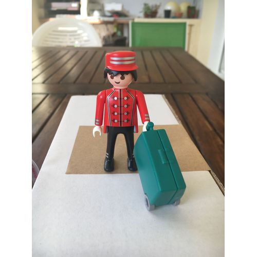 Playmobil 70159 : Série 16 : Bagagiste - Le Groom