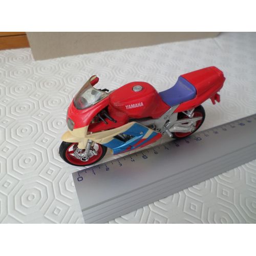 Moto Yamaha Rouge - Bleu-Maisto