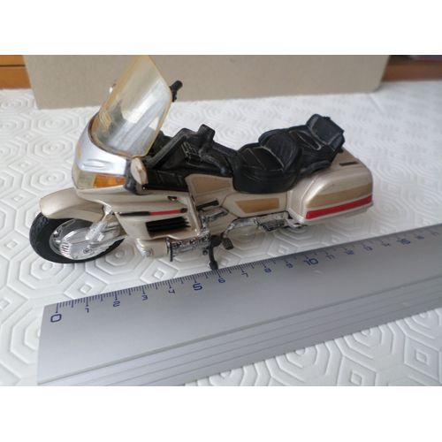 Moto Honda Gold Win Dore-Maisto