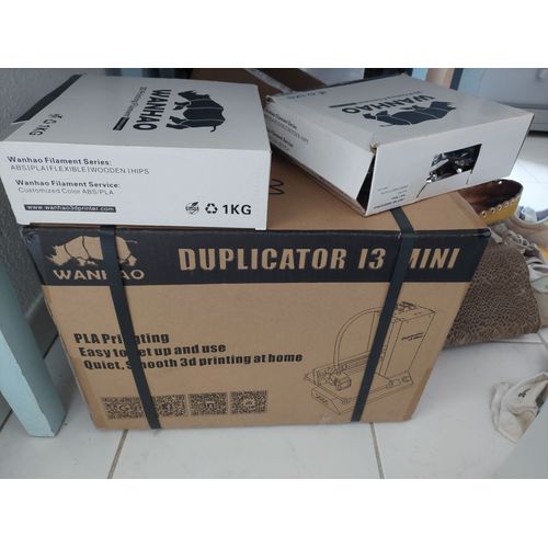 Imprimante 3D Wanaho Duplicator I3 Mini avec 2 boites de 1 kg filaments