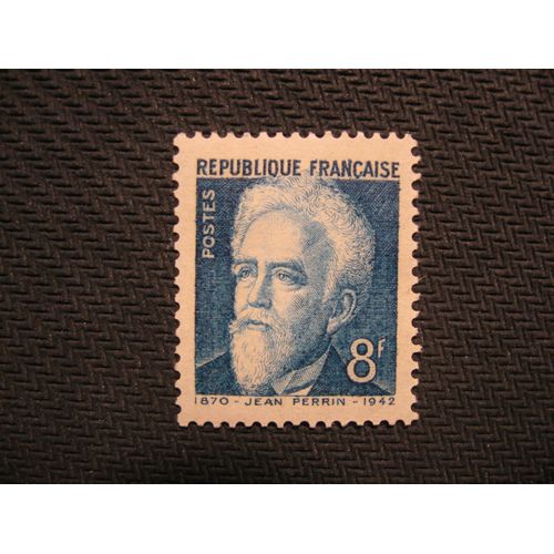 Timbre "Jean Perrin 1870-1942" 1948 - Y&t N° 821
