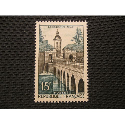 Timbre "Le Quesnoy (Nord)" 1957 - Y&t N° 1106