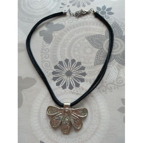 Collier Réglable Cordon Noir Et Pendentif Argenté.