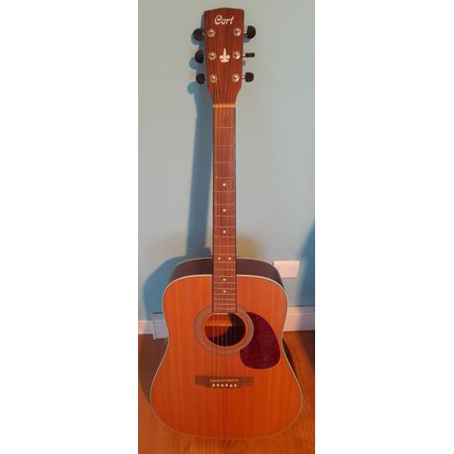 Guitare Marque "Cort" Et Accessoires