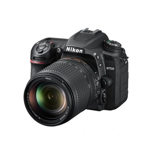 NIKON D7500 Reflex 20.9 Mpix + Objectif AF-S18-105MM F3.5-5.6G Ed VR + Sac