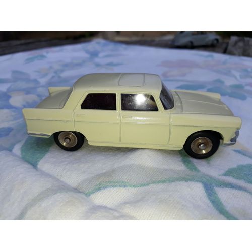 403 Peugeot Dinky Toys-Dinky Toys