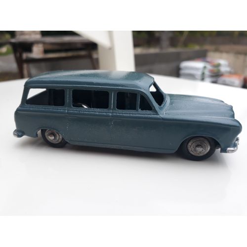 Peugeot 403 Familiale-Dinky Toys