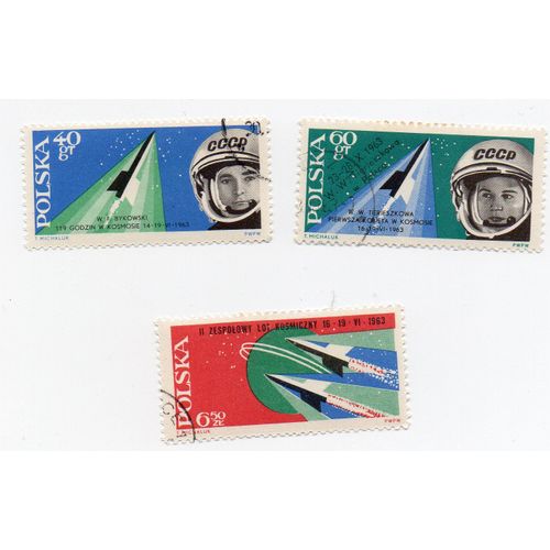 Pologne- Série De 3 Timbres Oblitérés Avec Trace De Charnière - Espace