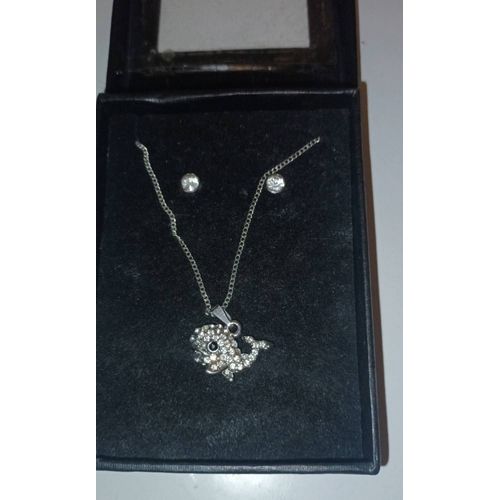 Collier Baleine