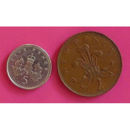 Royaume Uni Lot De 2 Pièces Différentes De 1971-1997