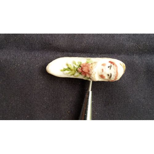 Féve Ancienne Bébé Dans Sabot