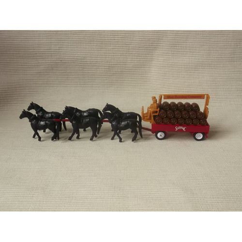 Chariot De Tonneaux Tire Par Des Chevaux Saranac-Grell