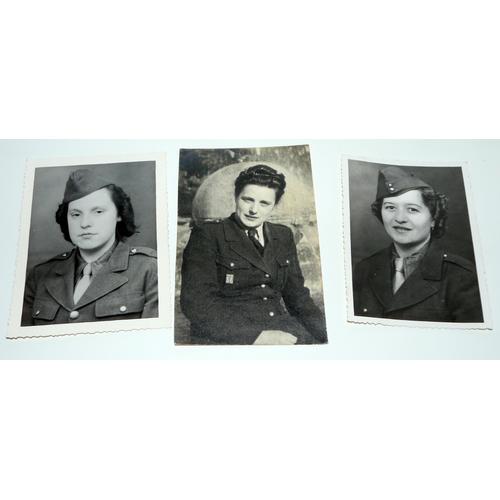 Lot De 3 Photos Auxiliaires Féminines De L'armée A.F.A.T. 1945 Et 1946, Besançon Et Allemagne