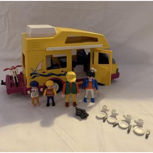 Playmobil - Camping Car Avec Accessoires Et Les Personnages