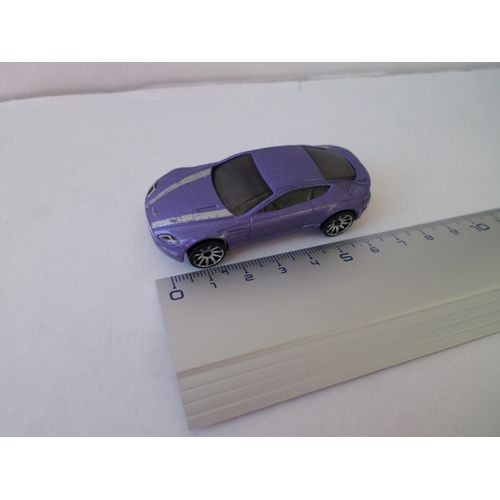 Aston Martin Coupe Modele V8 Vantage-Hot Wheels