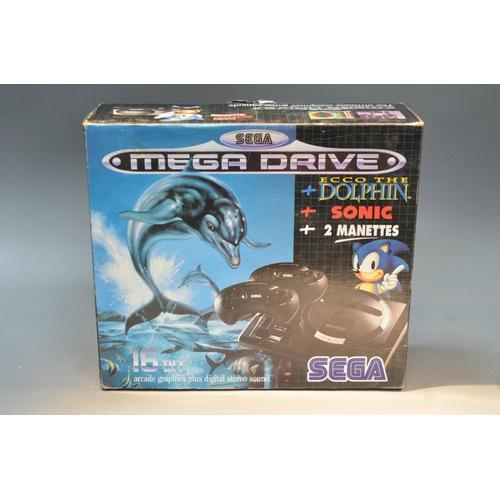 Sega Megadrive + Ecco The Dolphin + Sonic + 2 Manettes