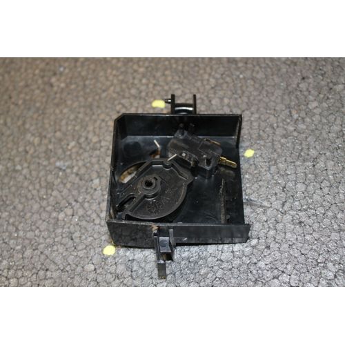 FERMETURE DE PORTE - DROITE FOUR MICRO-ONDES DE DIETRICH, BRANDT, FAGOR, THOMSON ref 72X0817