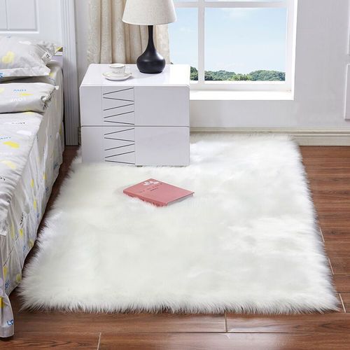 Tapis En Peau De Mouton Synthetique, 60x90 Cm Tapis Salon En Fausse Fourrure Doux Et Moelleux, Tapis Chambre A Poils Longs Pour Les Chaises, Le Salon, La Chambre D'enfant (Blanc) Goodnice