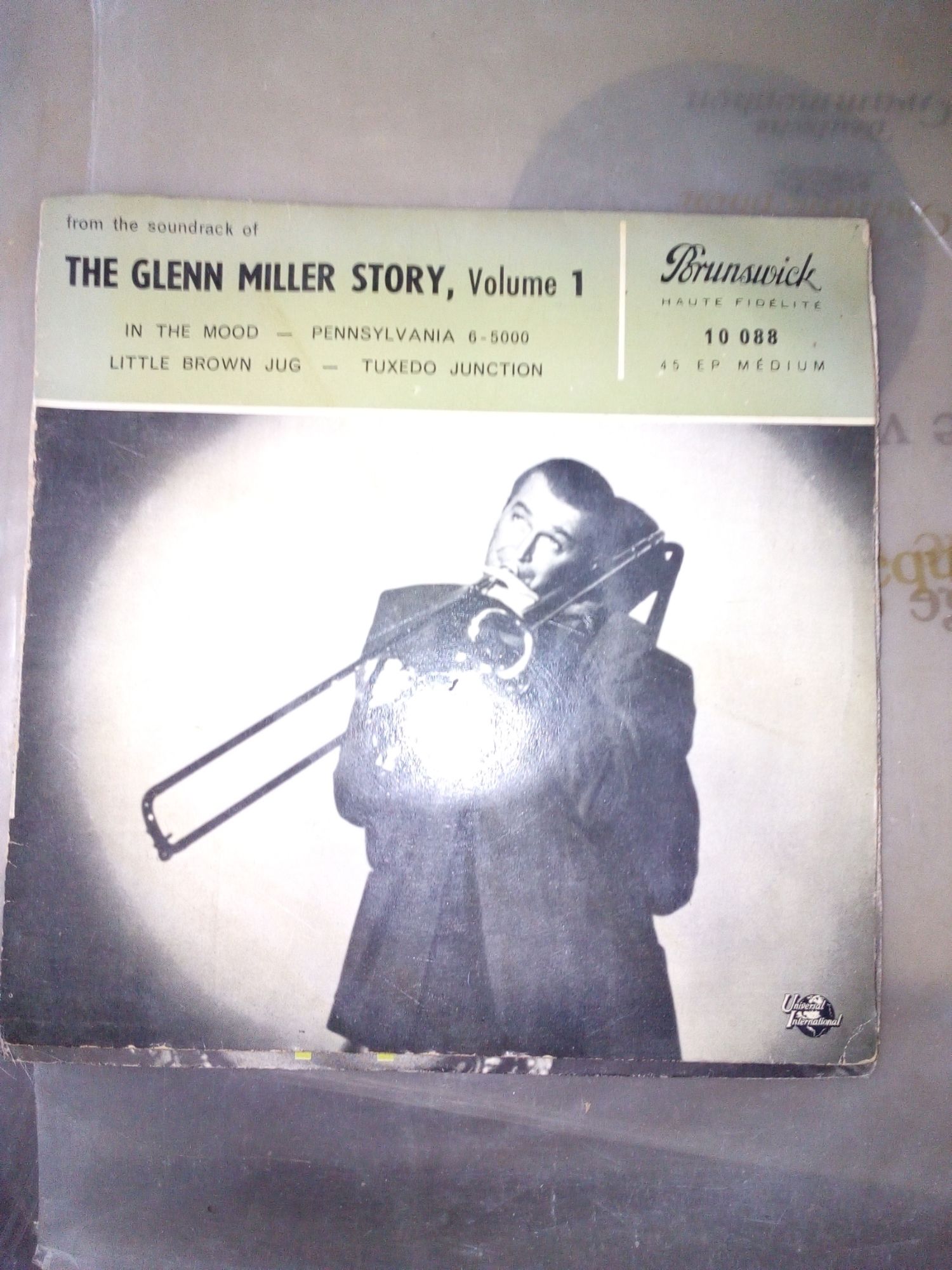 The Glenne Miller Story Volume 1 In The Mood, Pennsylvania, Little Brown Jug, Tuxedo Junction