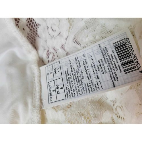 Très Joli Body Couleur Blanc En Dentelle De Taille 36 - Collection Pimkie - Très Bon État - Jamais Porté - Fermeture Bas Par Pressions